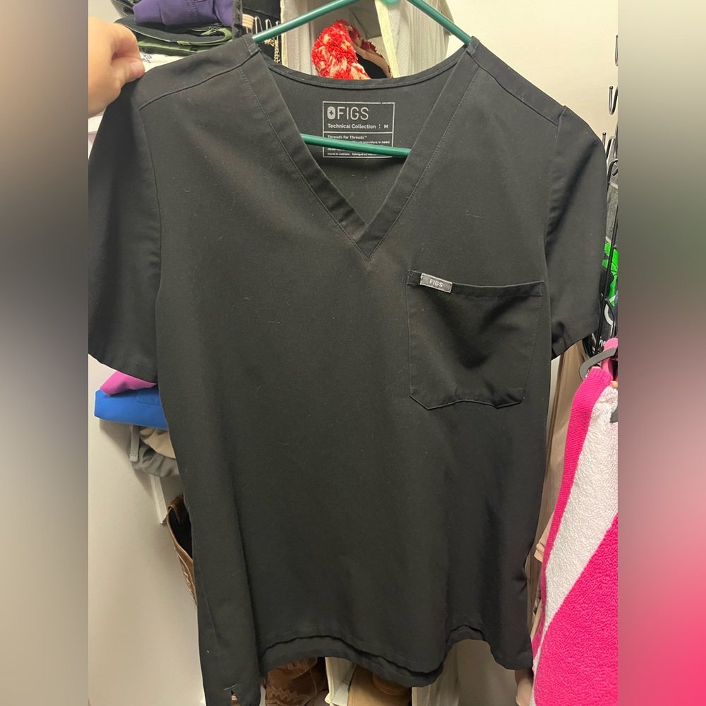 Women’s Figs One Pocket Scrub Top